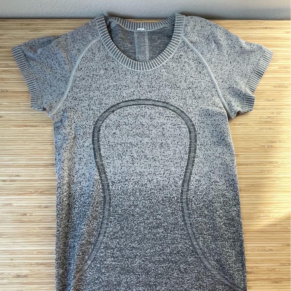 Lululemon swiftly tech shirt